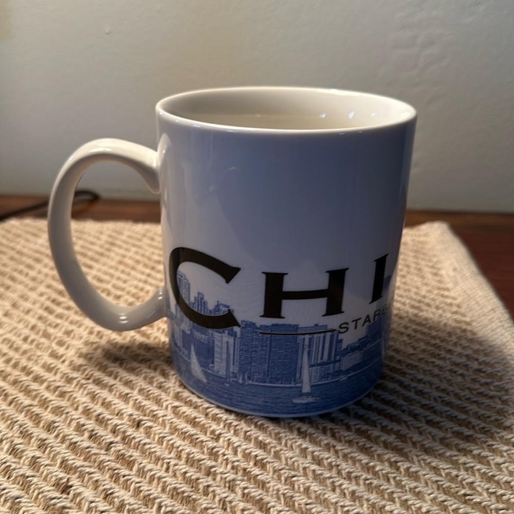 2002 Chicago Windy City Series One Starbucks Barista Mug 16 oz